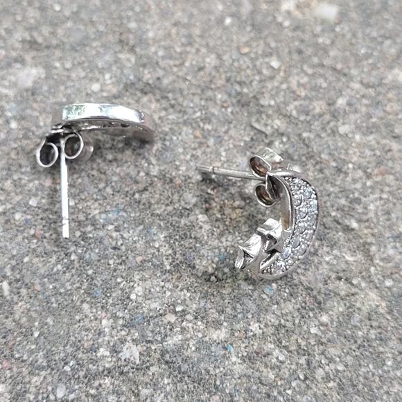Silver Moon And Stars Ear Studs NWOT - Picture 3 of 3